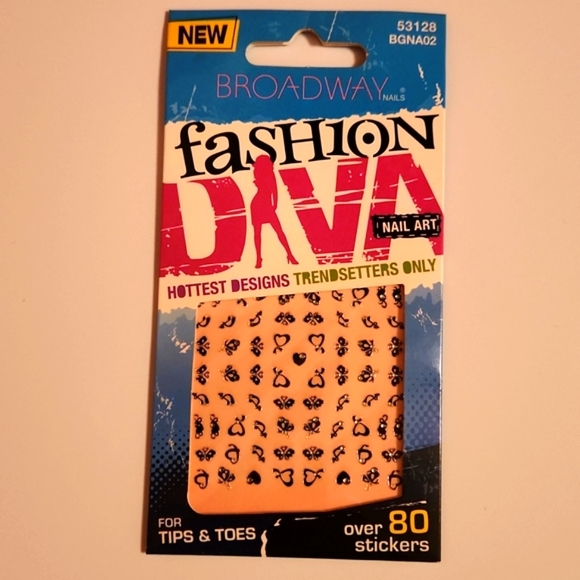 Hand & Nail beauty bundle Incoco Fashion Diva Ulta L'Occitane en Provence - Picture 4 of 10